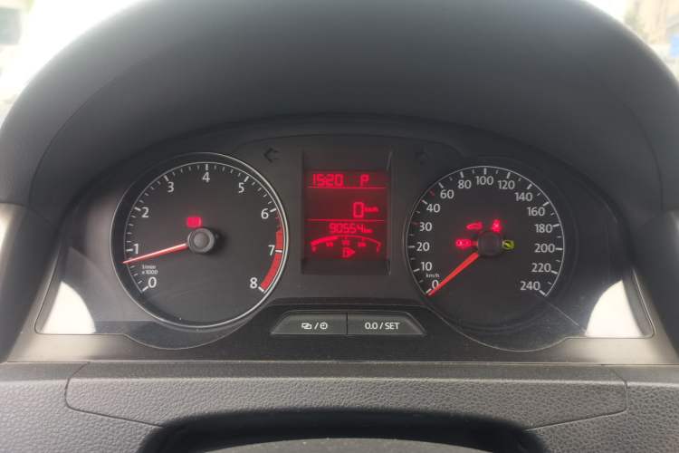 Used Volkswagen Santana 2015 1.6L Automatic Comfort Edition Instrument Cluster