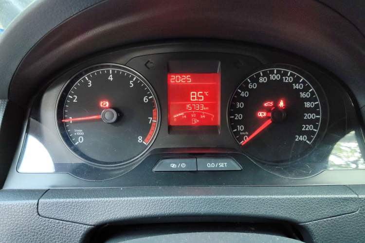 Used Volkswagen Santana 2015 1.4L Manual Fashion Edition Instrument Cluster