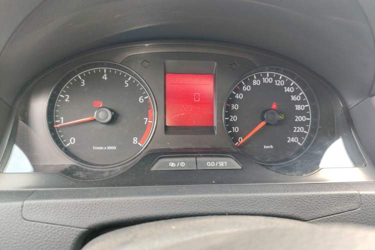 Used Volkswagen Santana 2015 1.6L Automatic Comfort Edition Instrument Cluster
