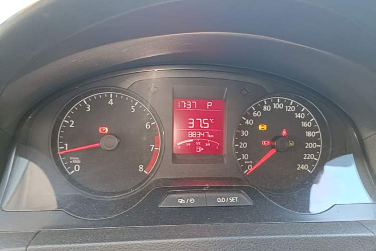 Used Volkswagen Santana 2015 1.6L Automatic Fashion Edition Instrument Cluster