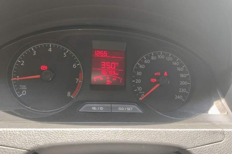 Used Volkswagen Santana 2015 1.6L Manual Fashion Edition Instrument Cluster