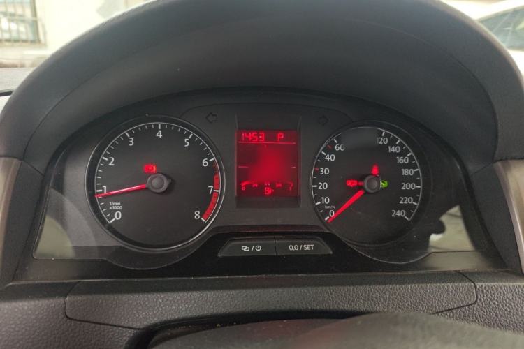 Used Volkswagen Santana 2015 1.6L Automatic Comfort Edition Instrument Cluster