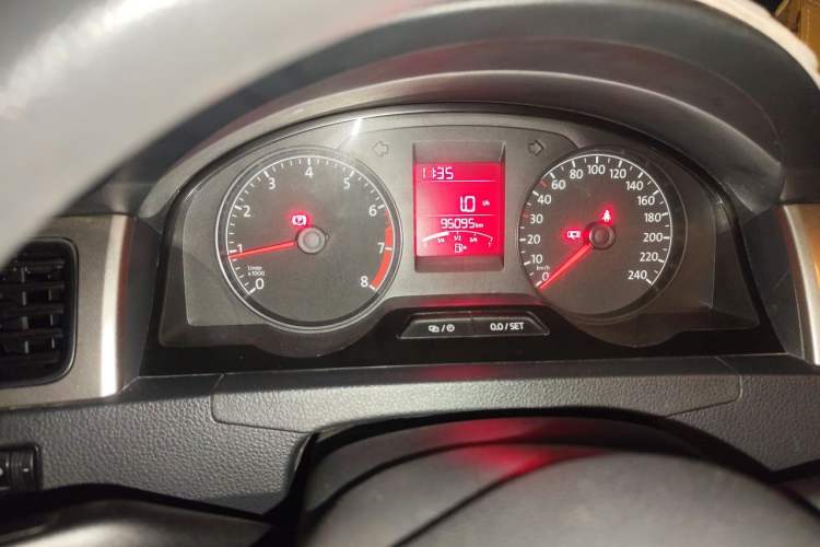 Used Volkswagen Santana 2015 1.6L Manual Comfort Edition Instrument Cluster