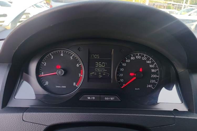Used Volkswagen Santana 2015 1.6L Manual Fashion Edition Instrument Cluster