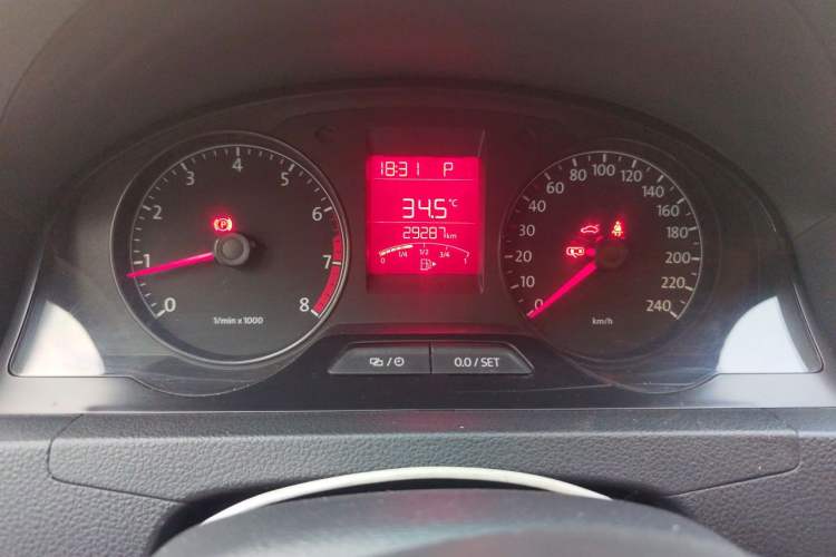 Used Volkswagen Santana 2015 1.6L Automatic Fashion Edition Instrument Cluster
