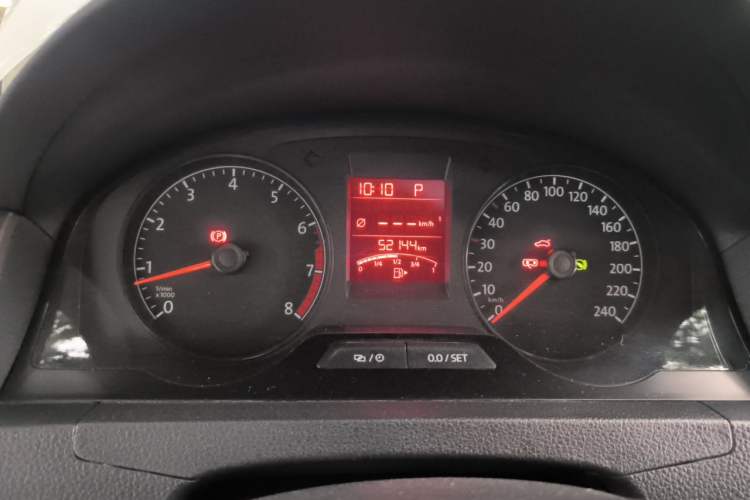 Used Volkswagen Santana 2015 1.6L Automatic Comfort Edition Instrument Cluster