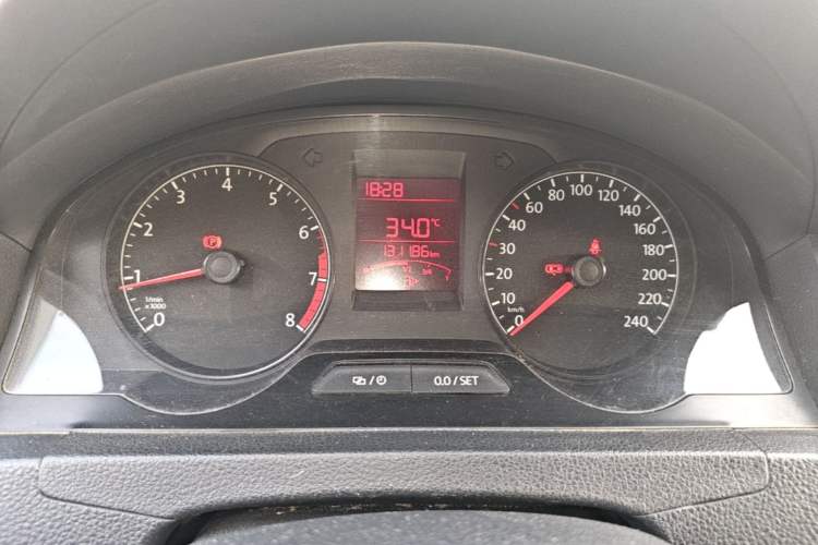 Used Volkswagen Santana 2015 1.6L Manual Fashion Edition Instrument Cluster