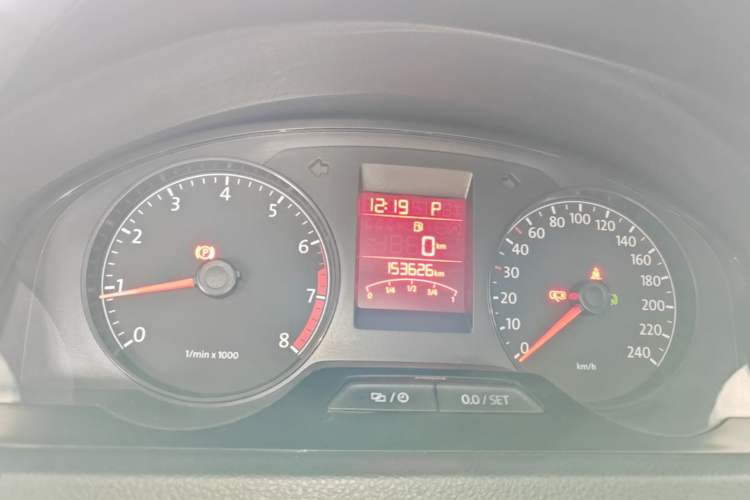 Used Volkswagen Santana 2015 1.6L Automatic Comfort Edition Instrument Cluster