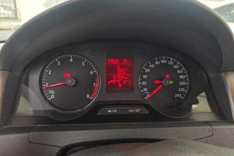 Used Volkswagen Santana 2015 1.6L Automatic Comfort Edition Instrument Cluster