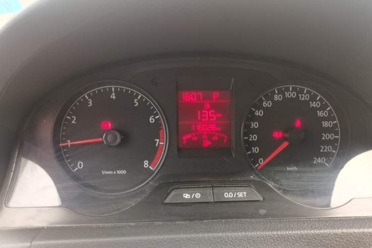 Used Volkswagen Santana 2015 1.6L Automatic Comfort Edition Instrument Cluster