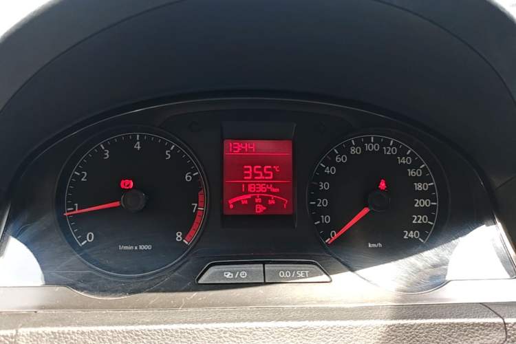 Used Volkswagen Santana 2015 1.6L Manual Fashion Edition Instrument Cluster