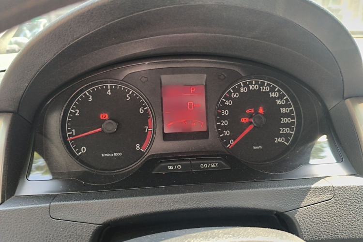 Used Volkswagen Santana 2015 1.6L Automatic Comfort Edition Instrument Cluster