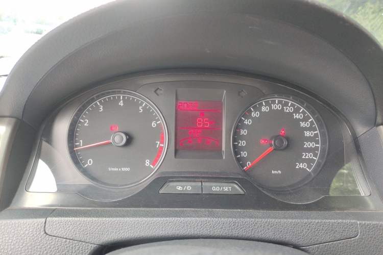 Used Volkswagen Santana 2015 1.6L Manual Comfort Edition Instrument Cluster
