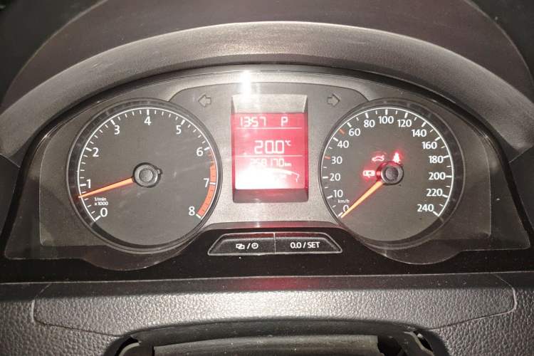 Used Volkswagen Santana 2015 1.6L Automatic Comfort Edition Instrument Cluster