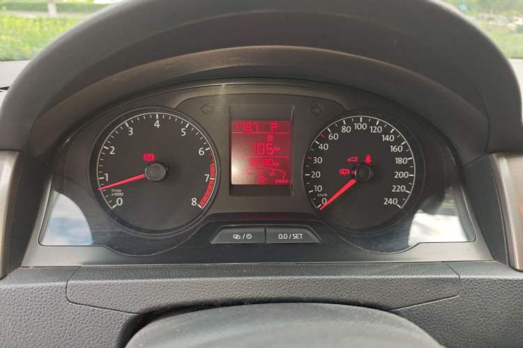 Used Volkswagen Santana 2015 1.6L Automatic Comfort Edition Instrument Cluster