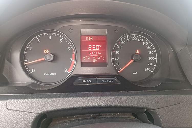 Used Volkswagen Santana 2015 1.4L Manual Fashion Edition Instrument Cluster