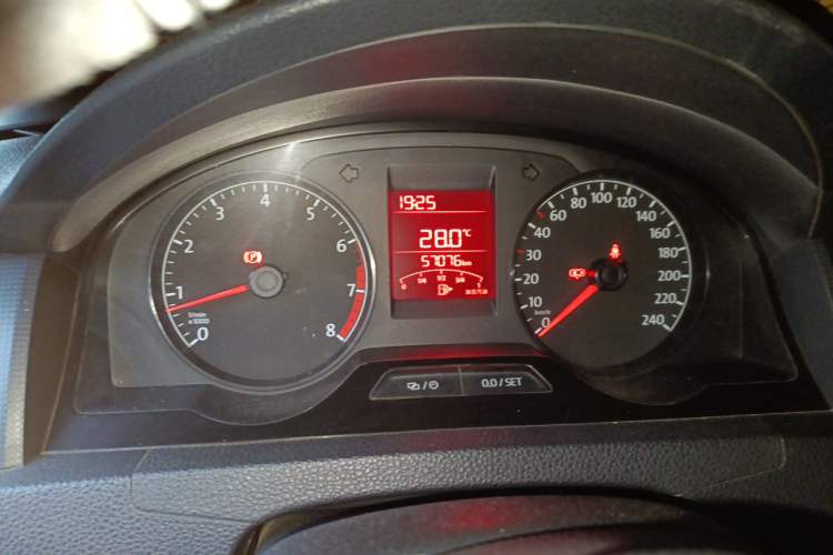 Used Volkswagen Santana 2015 HaoNa 1.6L Manual Fashion Edition Instrument Cluster