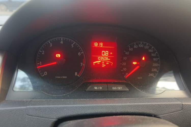 Used Volkswagen Santana 2015 1.6L Manual Comfort Edition Instrument Cluster