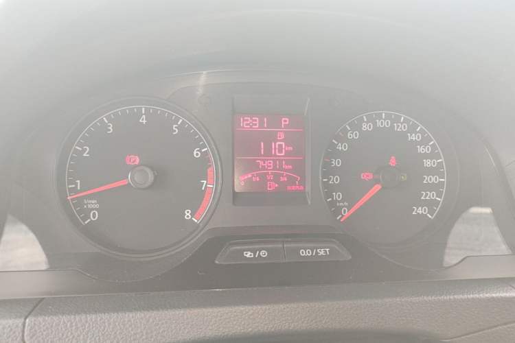 Used Volkswagen Santana 2015 1.6L Automatic Comfort Edition Instrument Cluster