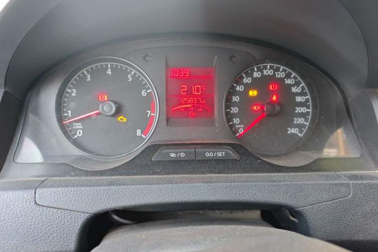 Used Volkswagen Santana 2015 1.6L Manual Fashion Edition Instrument Cluster