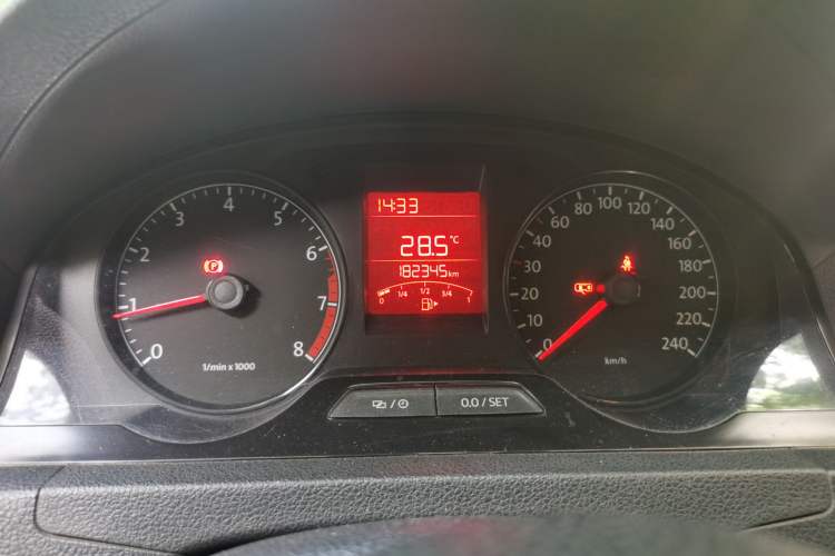 Used Volkswagen Santana 2015 1.6L Manual Fashion Edition Instrument Cluster