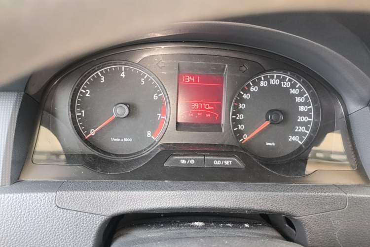 Used Volkswagen Santana 2015 1.6L Manual Fashion Edition Instrument Cluster