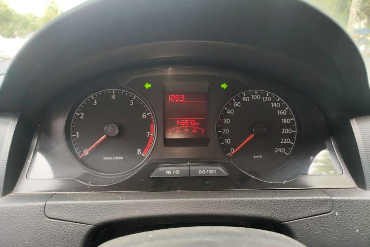 Used Volkswagen Santana 2015 1.6L Manual Fashion Edition Instrument Cluster