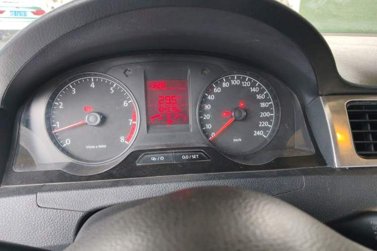 Used Volkswagen Santana 2015 1.4L Manual Fashion Edition Instrument Cluster