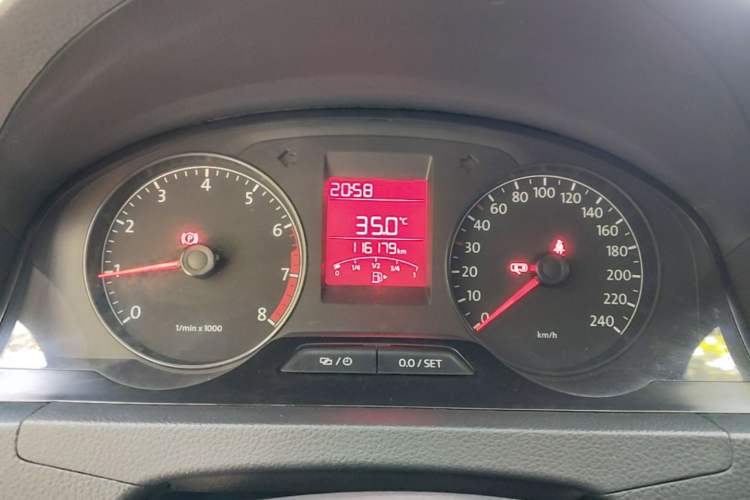 Used Volkswagen Santana 2015 1.6L Manual Fashion Edition Instrument Cluster