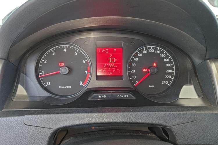 Used Volkswagen Santana 2015 1.6L Automatic Comfort Edition Instrument Cluster