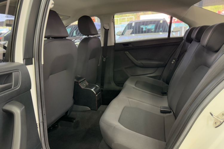 Used Volkswagen Santana 2015 1.4L Manual Fashion Edition Interior 3
