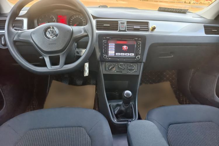 Used Volkswagen Santana 2015 HaoNa 1.6L Manual Fashion Edition Interior 8