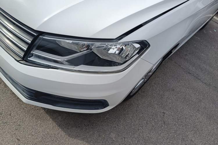 Used Volkswagen Santana 2015 Haval H9 1.6L Manual Comfort Edition Left Front Headlight