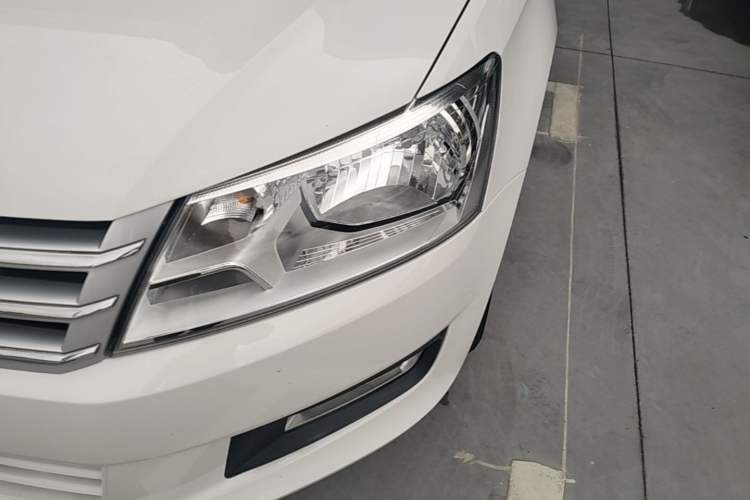 Used Volkswagen Santana 2015 1.6L Manual Comfort Edition Left Front Headlight