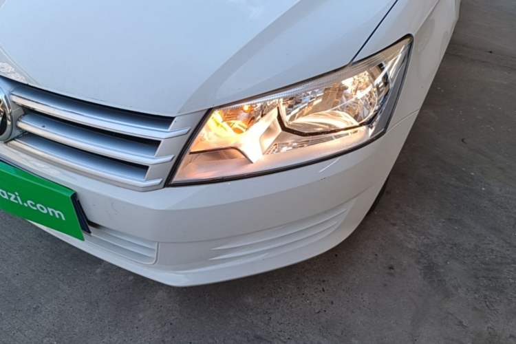 Used Volkswagen Santana 2015 1.6L Automatic Fashion Edition Left Front Headlight