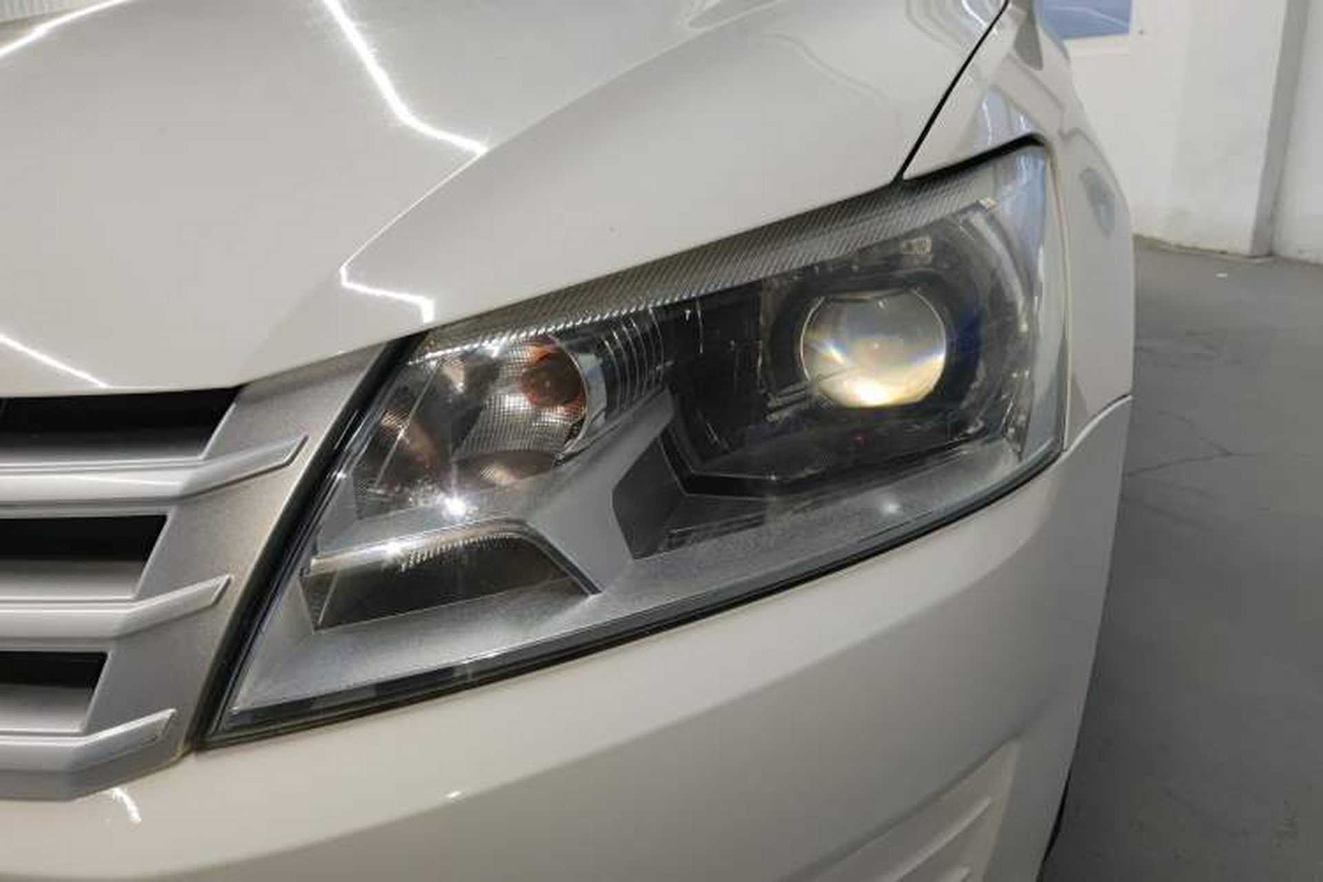 Used Volkswagen Santana 2015 1.6L Automatic Fashion Edition Left Front Headlight