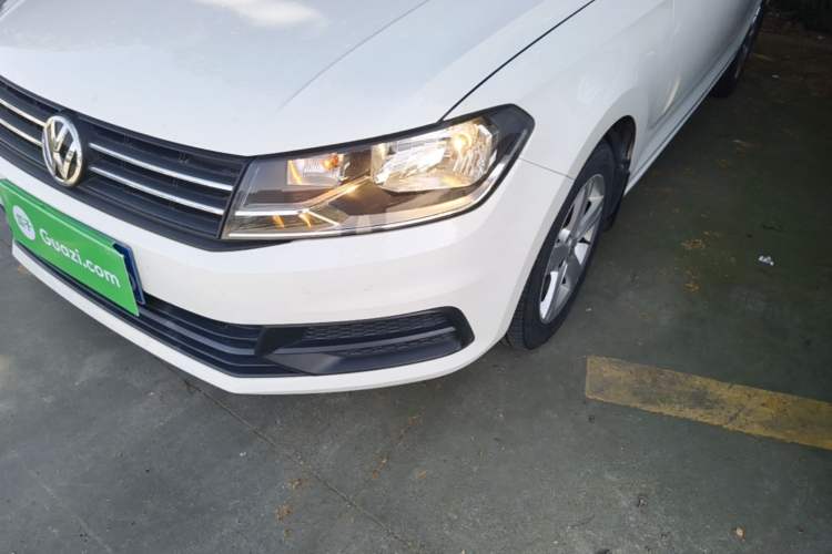 Used Volkswagen Santana 2015 HaoNa 1.6L Manual Fashion Edition Left Front Headlight