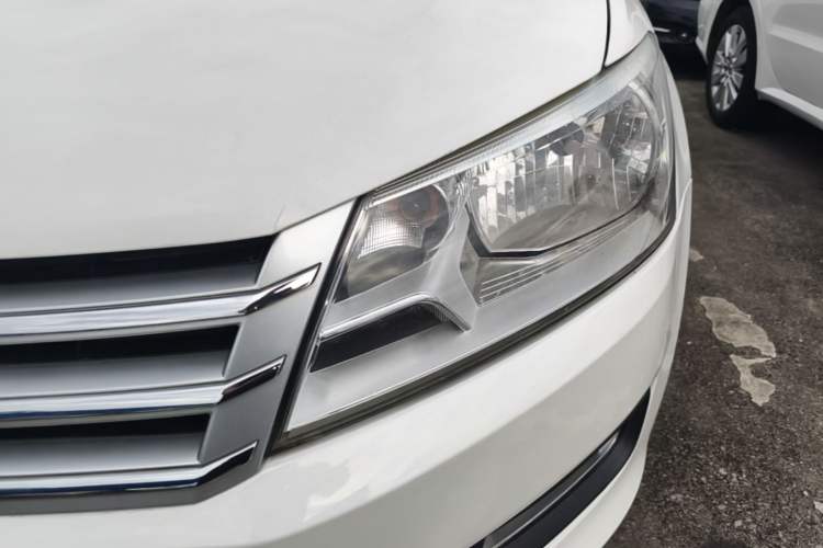 Used Volkswagen Santana 2015 1.6L Manual Comfort Edition Left Front Headlight