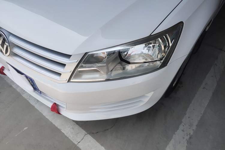 Used Volkswagen Santana 2015 1.6L Automatic Fashion Edition Left Front Headlight