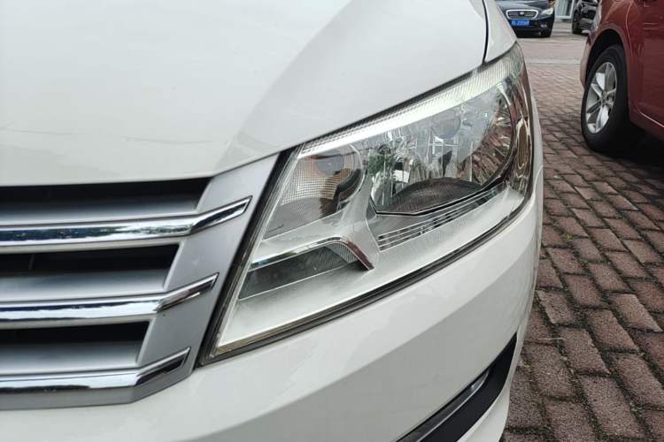Used Volkswagen Santana 2015 1.6L Automatic Comfort Edition Left Front Headlight