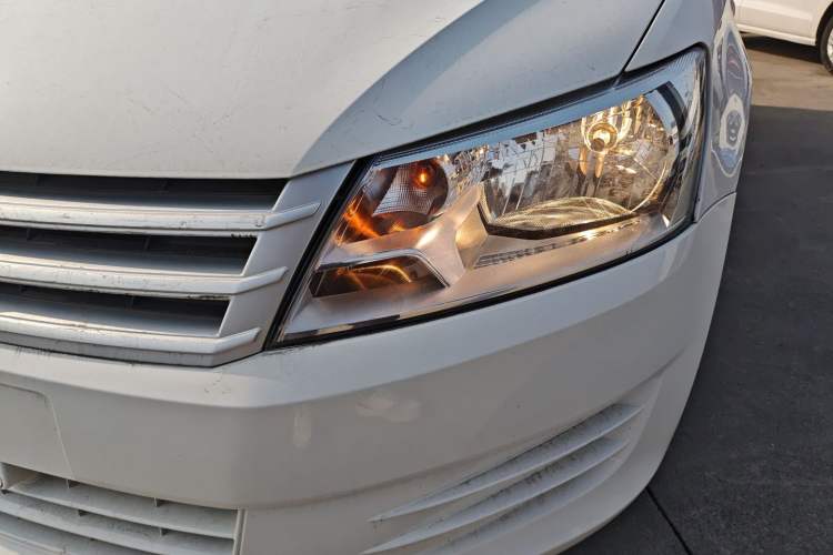 Used Volkswagen Santana 2015 1.6L Automatic Fashion Edition Left Front Headlight
