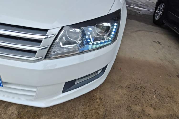 Used Volkswagen Santana 2015 1.6L Automatic Comfort Edition Left Front Headlight