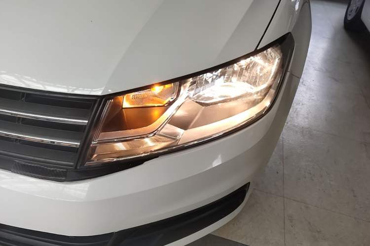 Used Volkswagen Santana 2015 Haval H6 1.6L Automatic Luxury Model Left Front Headlight