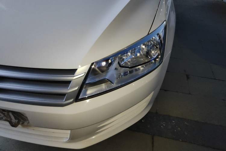 Used Volkswagen Santana 2015 1.6L Automatic Fashion Edition Left Front Headlight