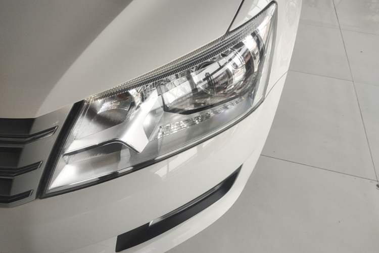 Used Volkswagen Santana 2015 1.6L Manual Comfort Edition Left Front Headlight