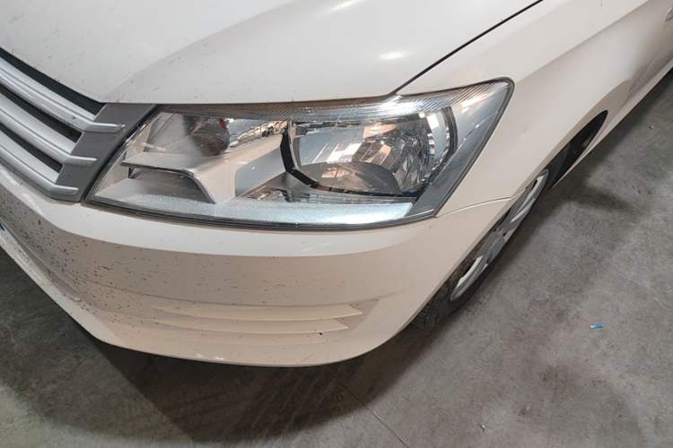 Used Volkswagen Santana 2015 1.6L Automatic Fashion Edition Left Front Headlight
