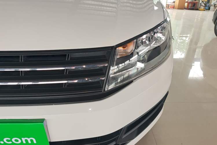 Used Volkswagen Santana 2015 Haval H6 1.6L Automatic Luxury Model Left Front Headlight