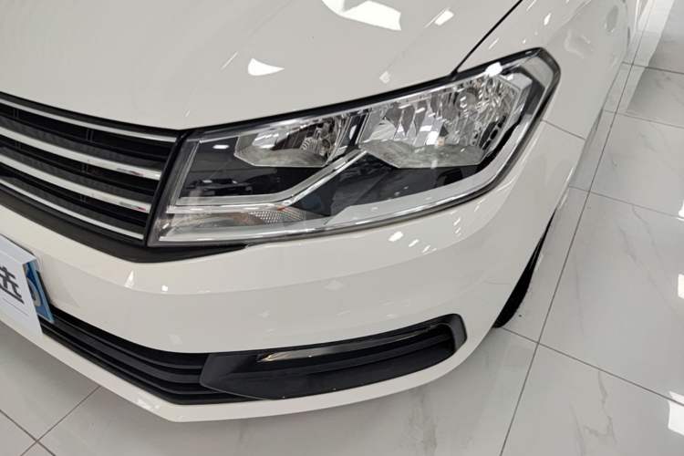Used Volkswagen Santana 2015 Haval H6 1.6L Automatic Comfort Model Left Front Headlight