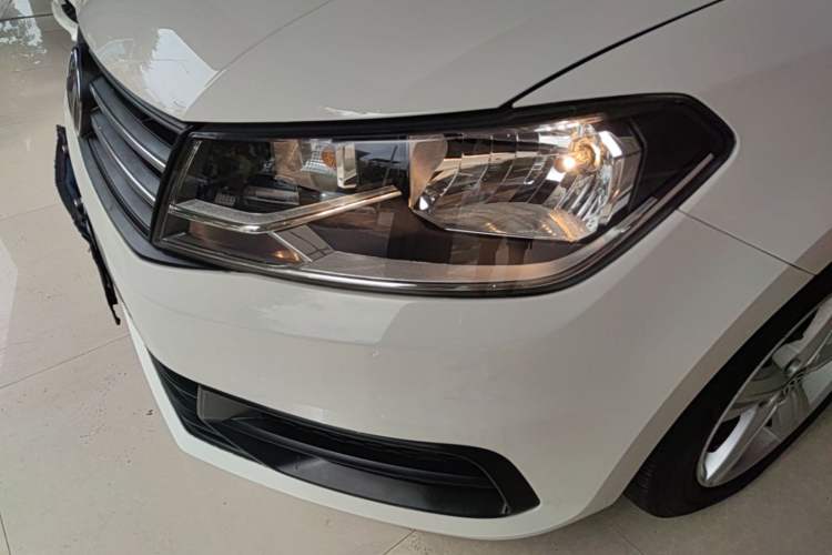 Used Volkswagen Santana 2015 Haval H6 1.6L Automatic Luxury Model Left Front Headlight