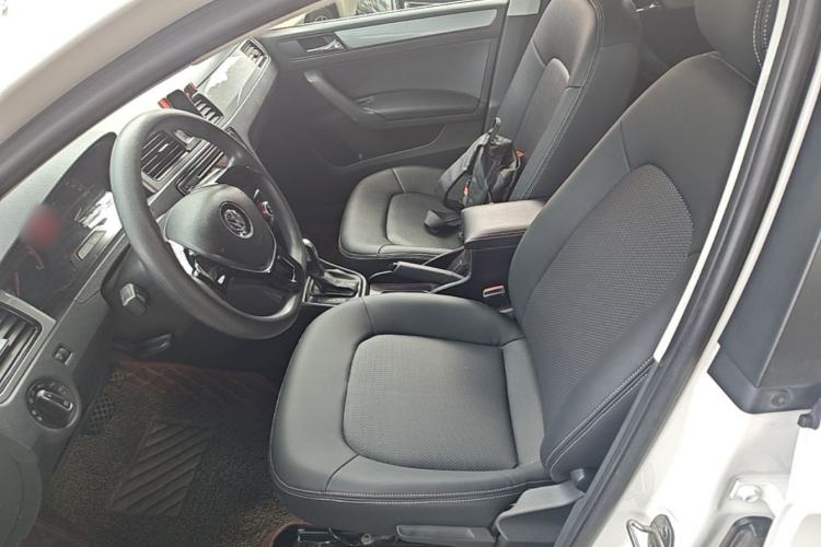 Used Volkswagen Santana 2015 Haval H6 1.6L Automatic Luxury Model Left Front Seat